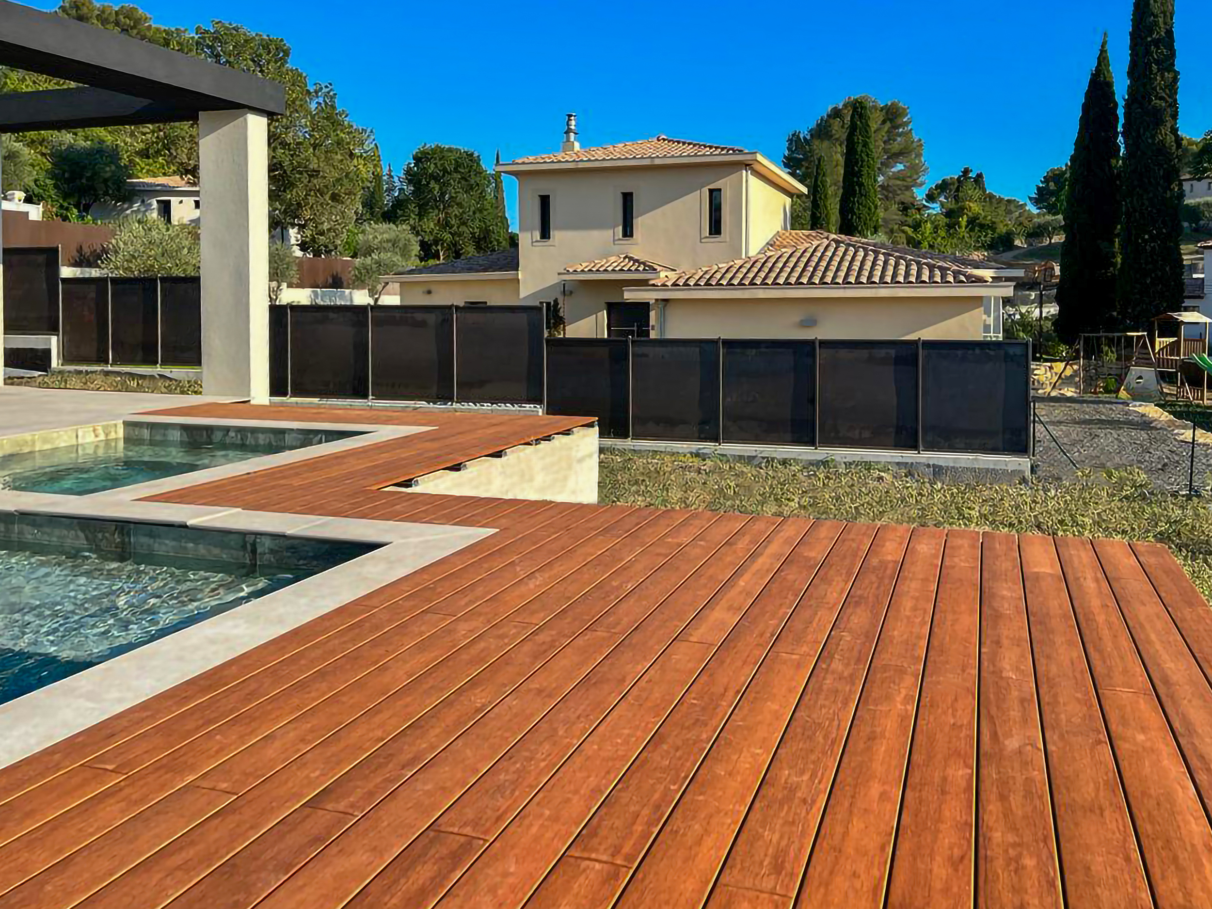 Curved bamboo decking
